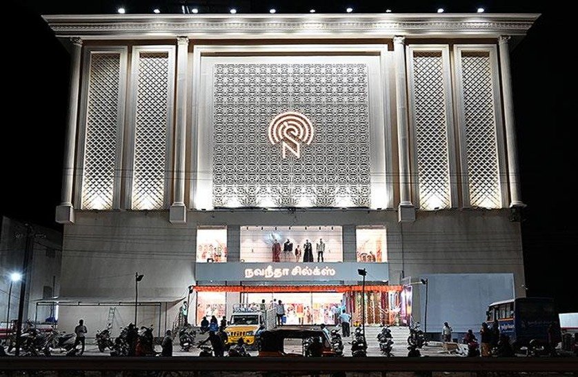 Navaneetha Silks store in Trichy - Trichy Market